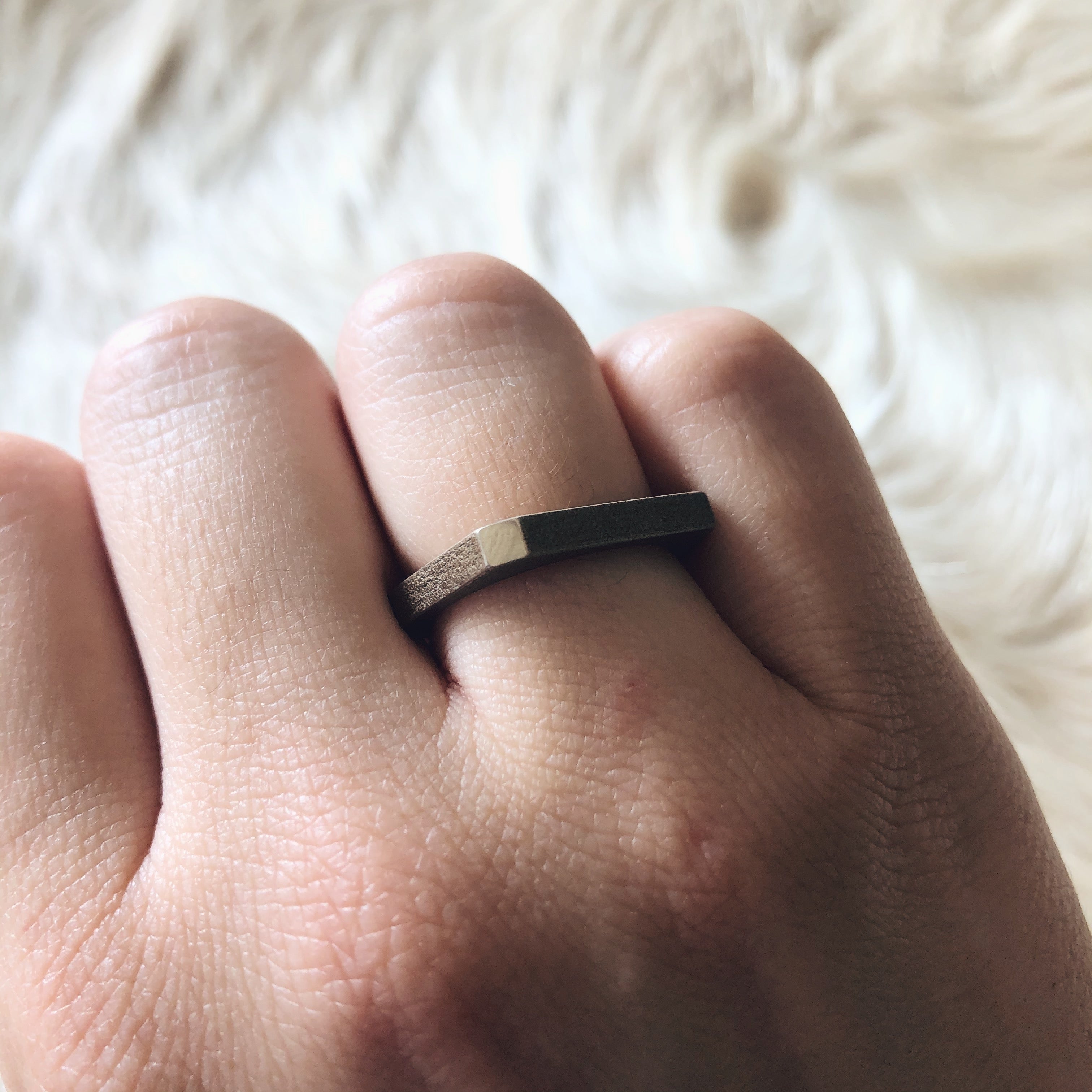Angle Ring in Stainless Steel and Bronze