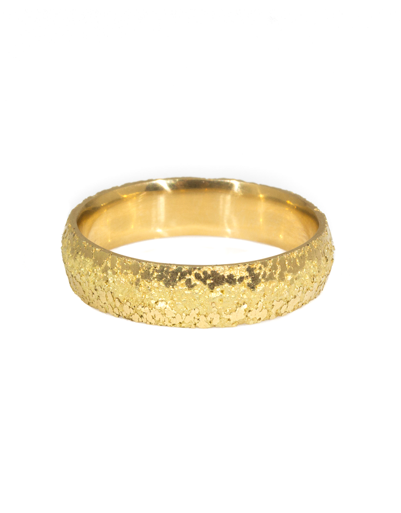 Compressed Sand Band in 18k Yellow Gold