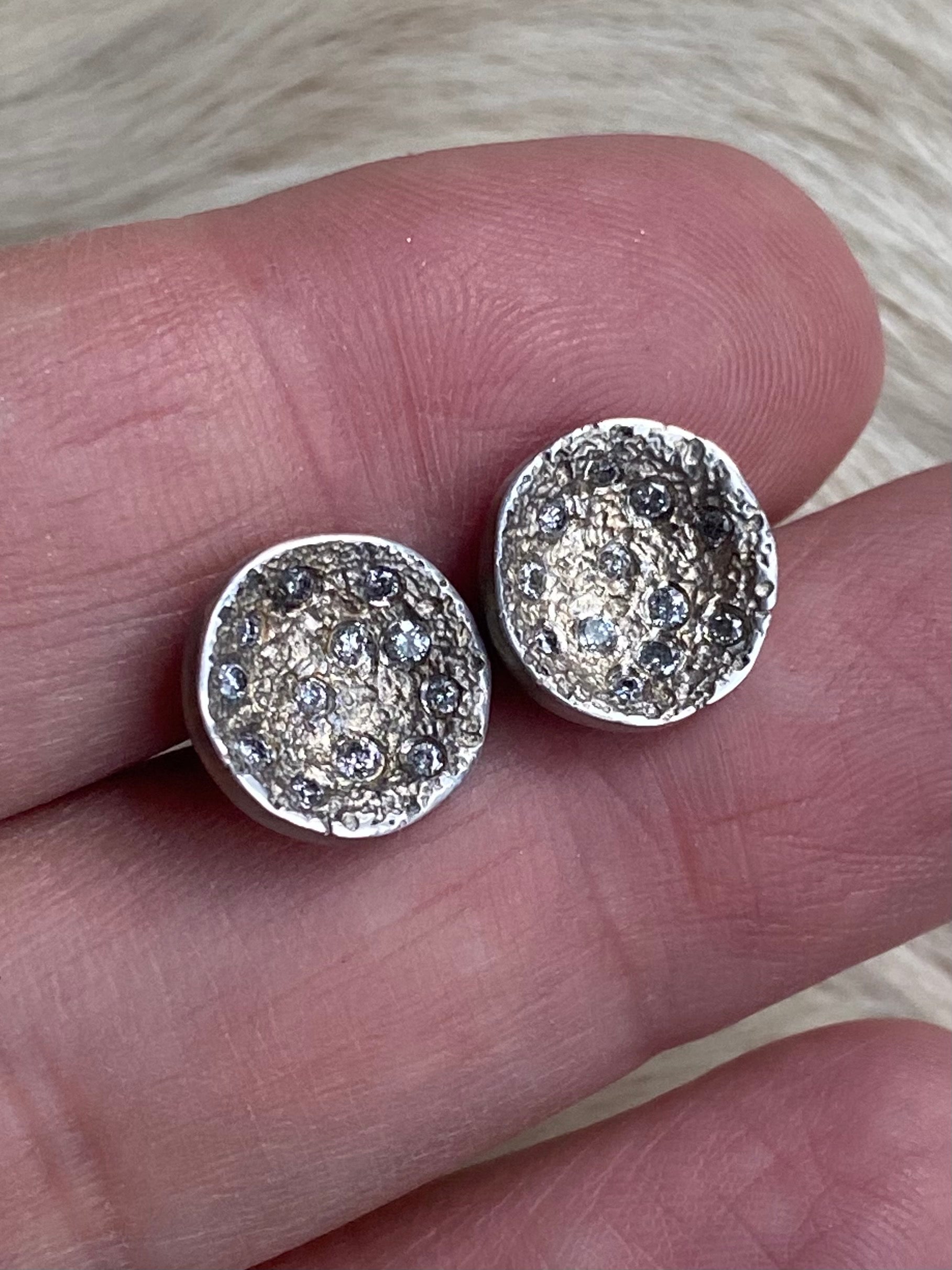 Organic Round Topography Posts in Silver with Grey Diamonds