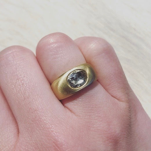 Oval Rosecut Sapphire Ring in Wide Band in 18k Yellow Gold
