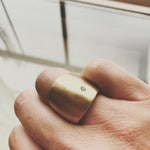 Cuba Round Ring with White Sapphire in Yellow Bronze