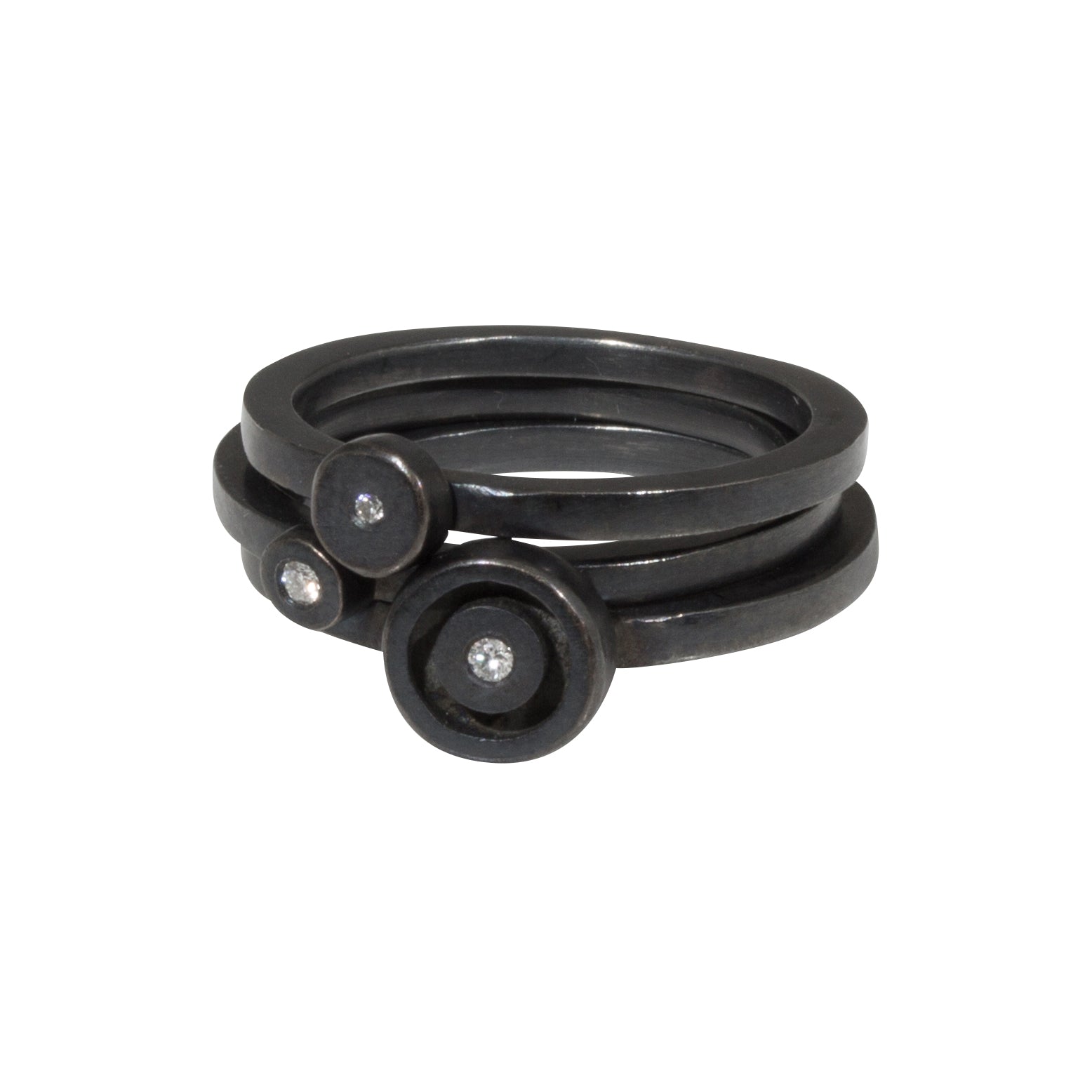 Stacking Circle Rings in Oxidized Silver with Diamonds