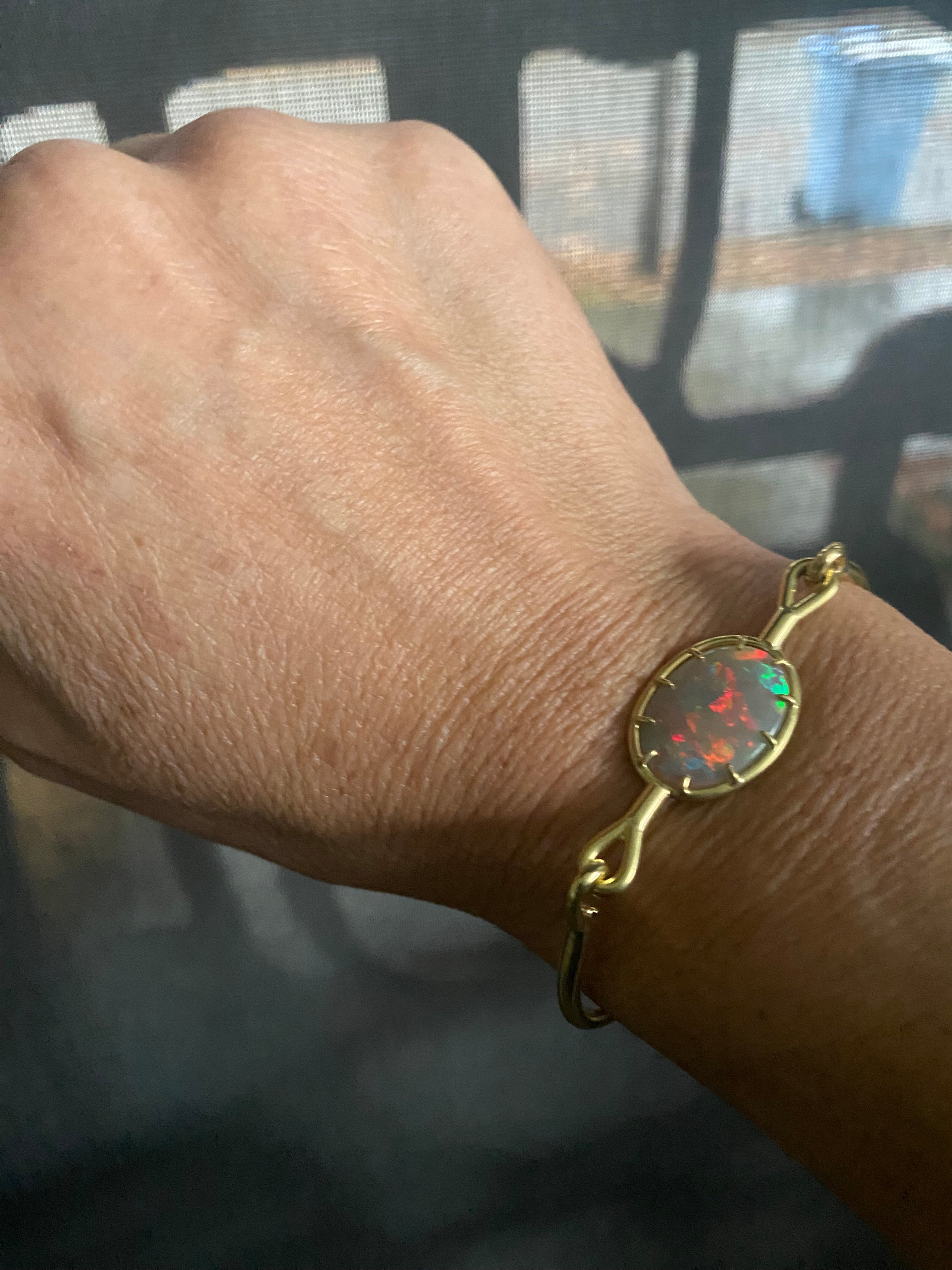 Needle Eye Cuff in 18k Gold with Oval Opal