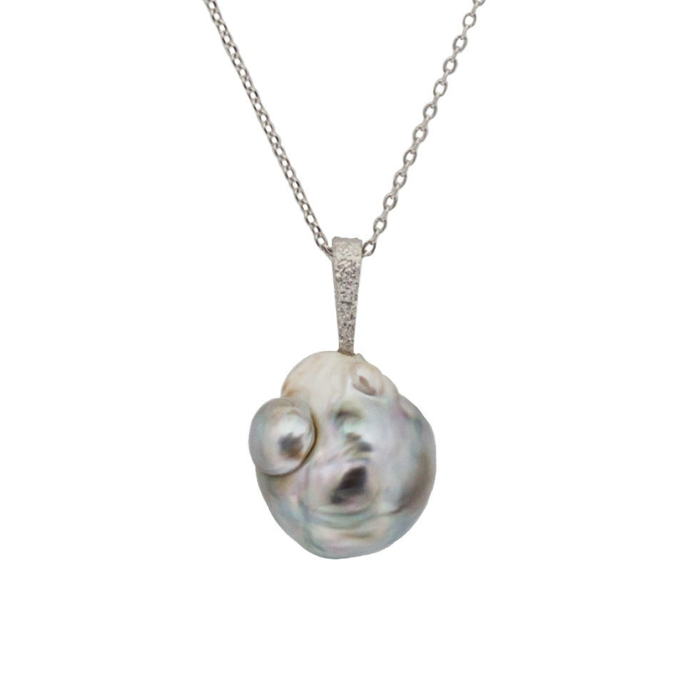 Tahitian Baroque Pearl Pendant with Sand-Textured Platinum