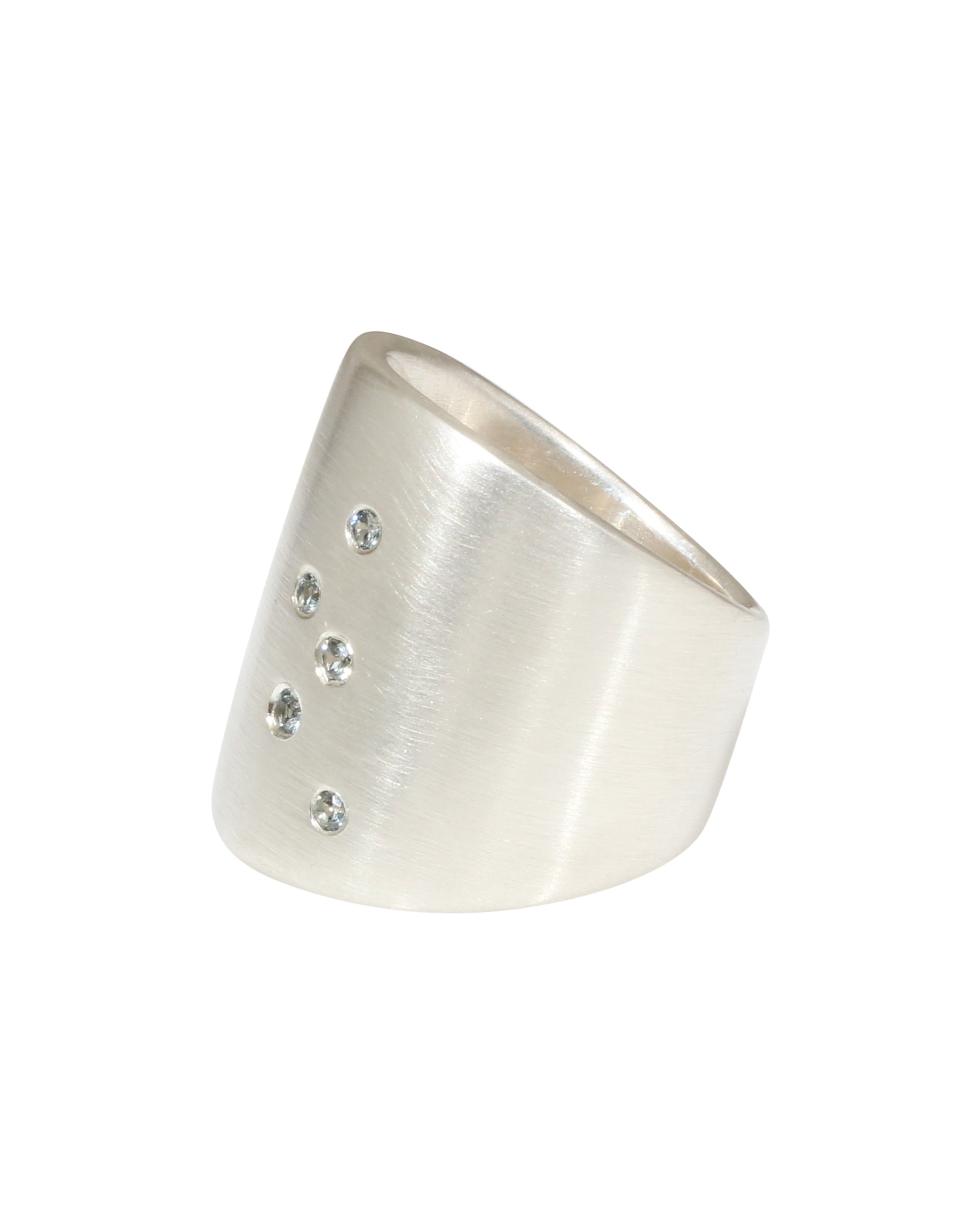 Flat Cuba Ring in Silver with 5 Grey Sapphires