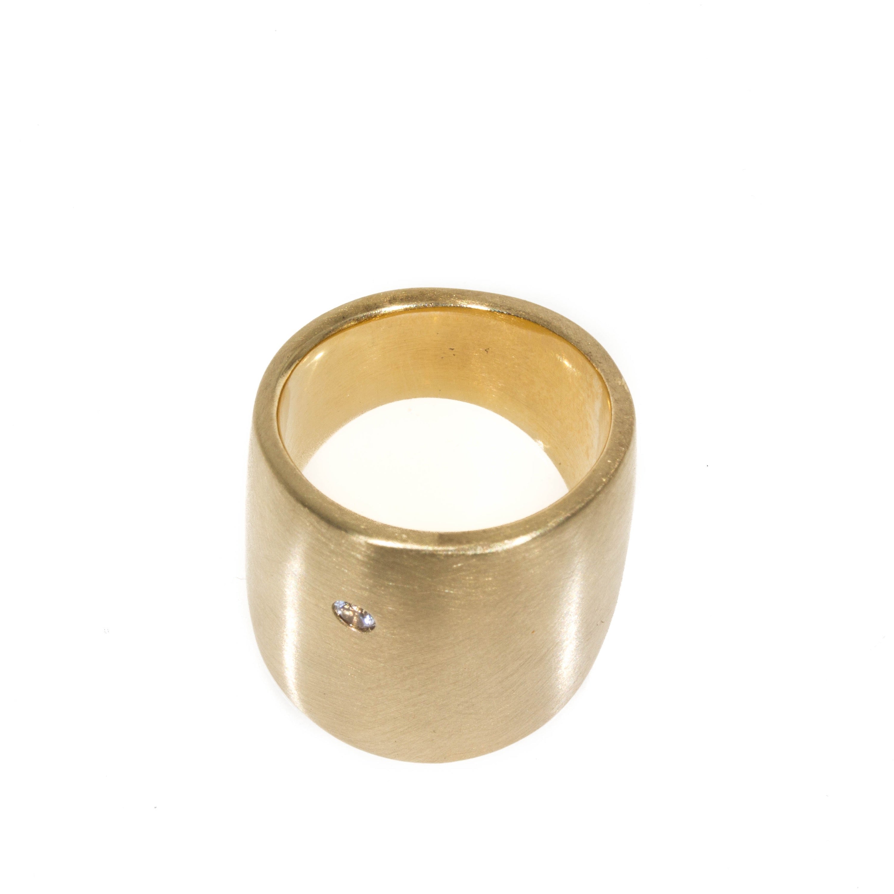 Cuba Flat Ring with White Sapphire in Yellow Bronze