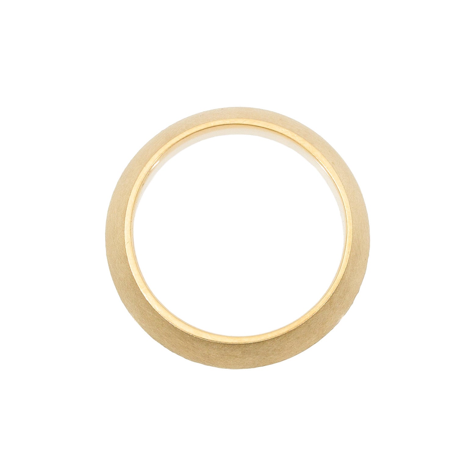 Saucer Sand Band in 18k Yellow Gold