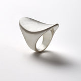 Oval Tableau in Silver