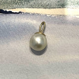 Round Cream South Sea Pearl Pendant in 18k Gold