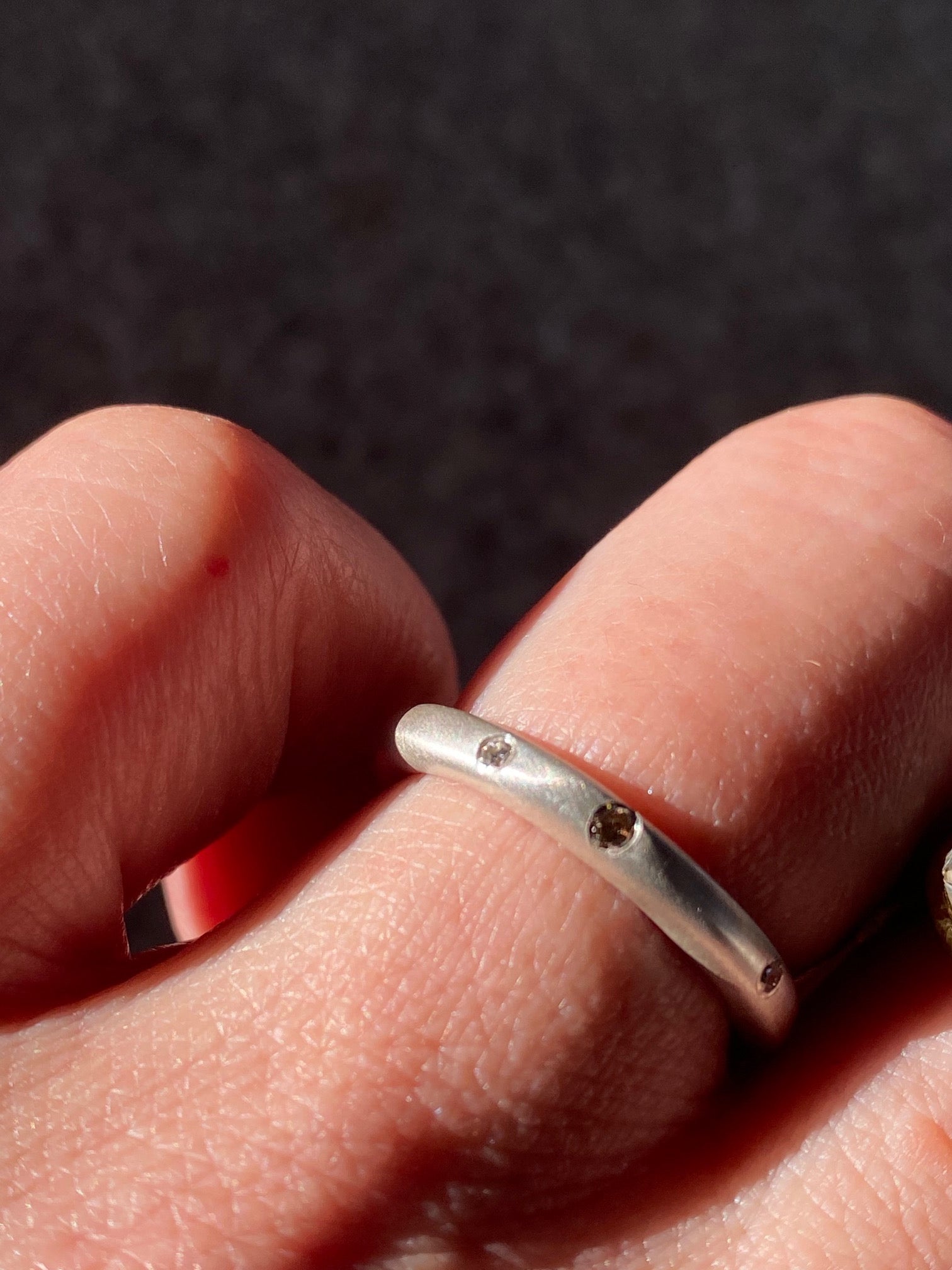 *2.5mm Modeled Band in Silver with White & Cognac Diamonds
