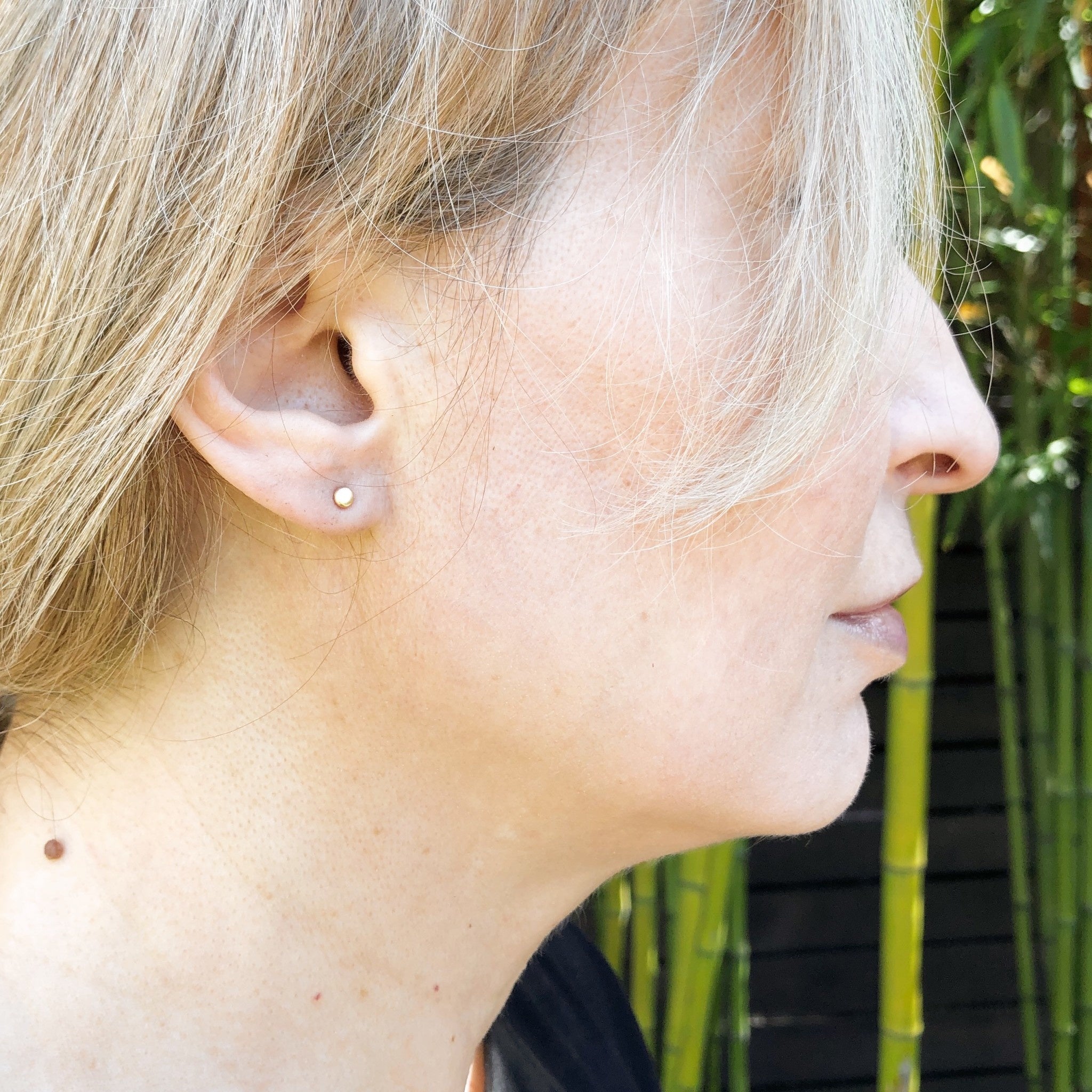 Iota Post Earrings in 18k Yellow Gold