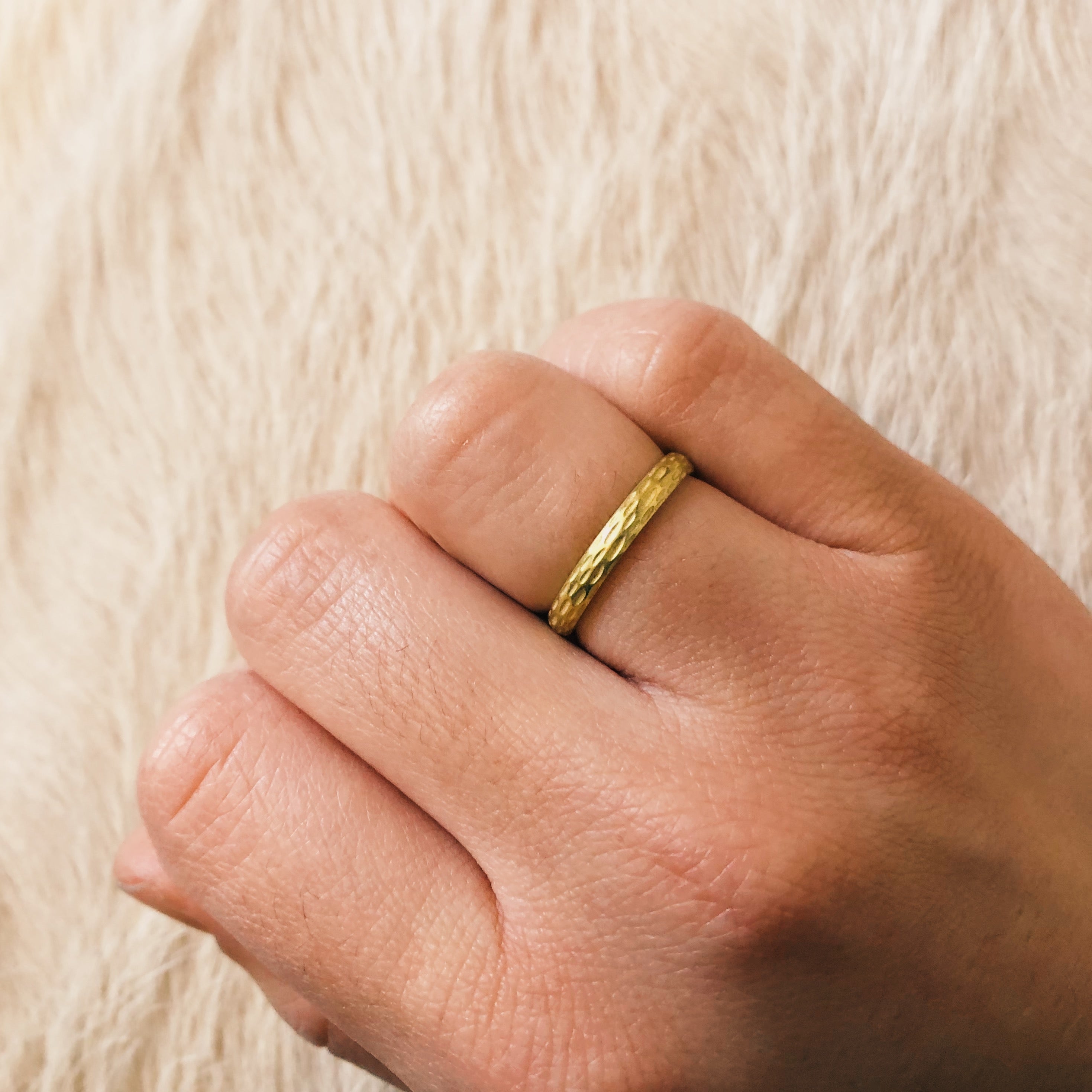 Seed Rings Seed Ring in 18k Yellow Gold – Shibumi Gallery