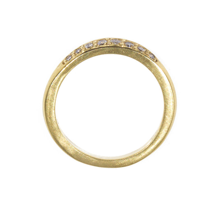 Wave Bead Set Band with White Diamonds in 18k Yellow Gold