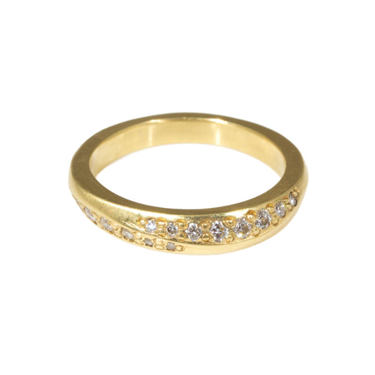 Wave Bead Set Band with White Diamonds in 18k Yellow Gold
